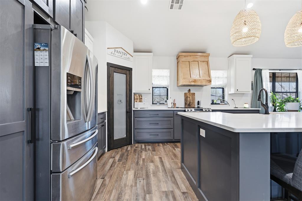 14427 Canadian Avenue