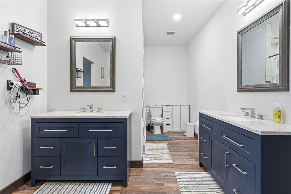 14427 Canadian Avenue