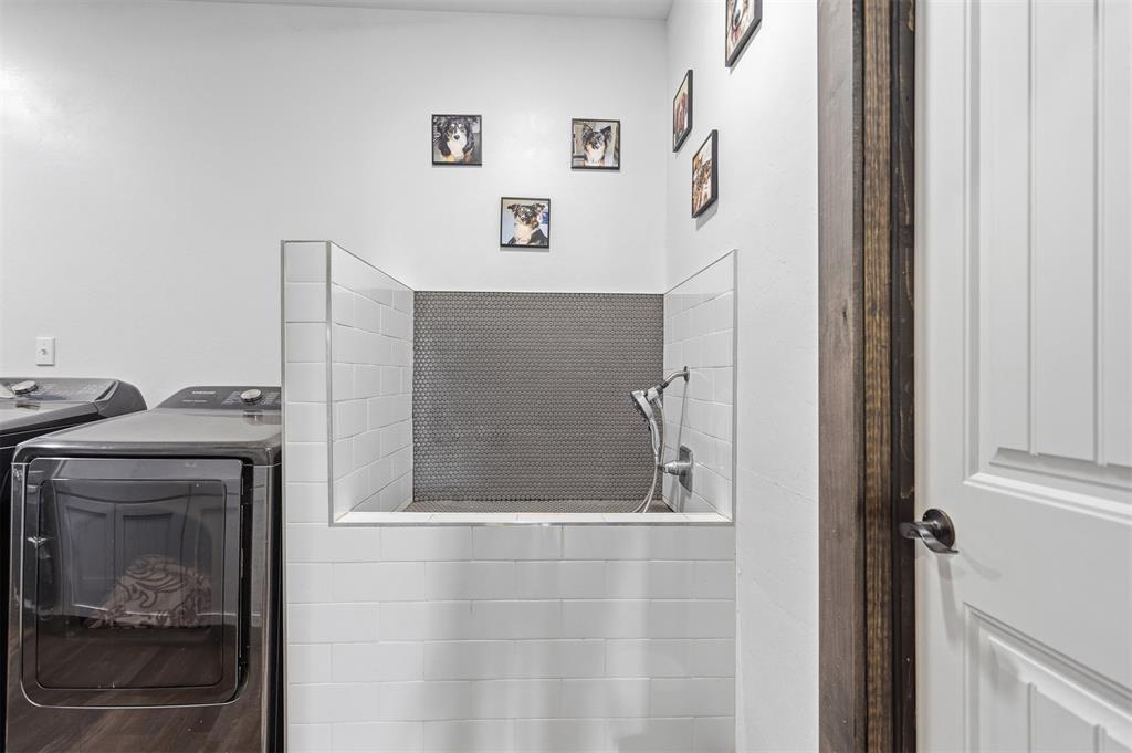 14427 Canadian Avenue