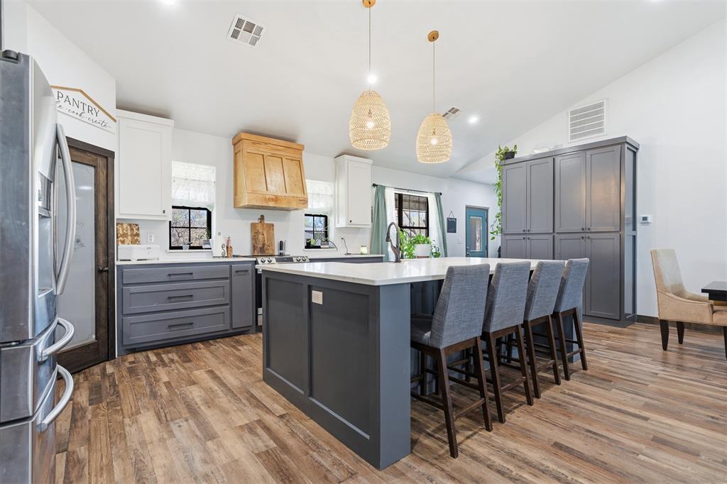 14427 Canadian Avenue