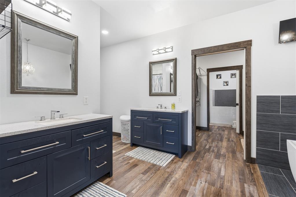 14427 Canadian Avenue