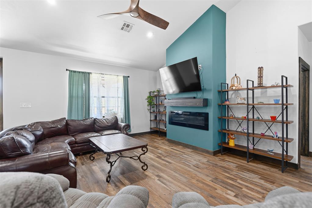 14427 Canadian Avenue