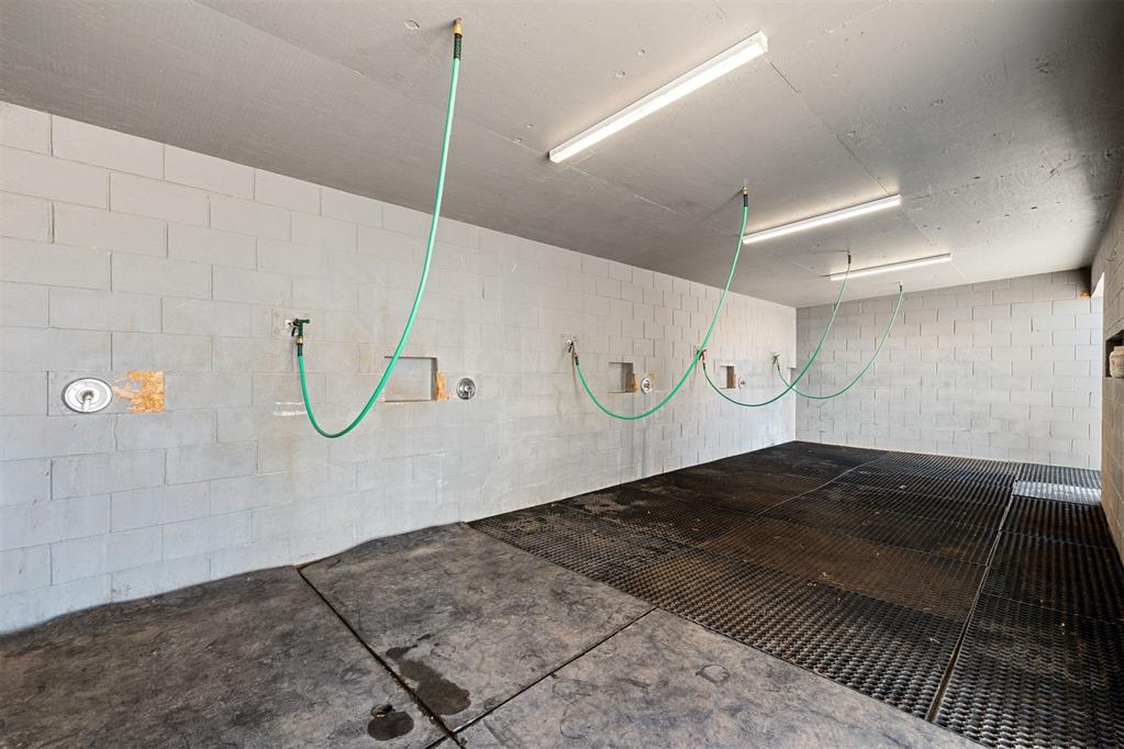 16210 Blanton View Avenue