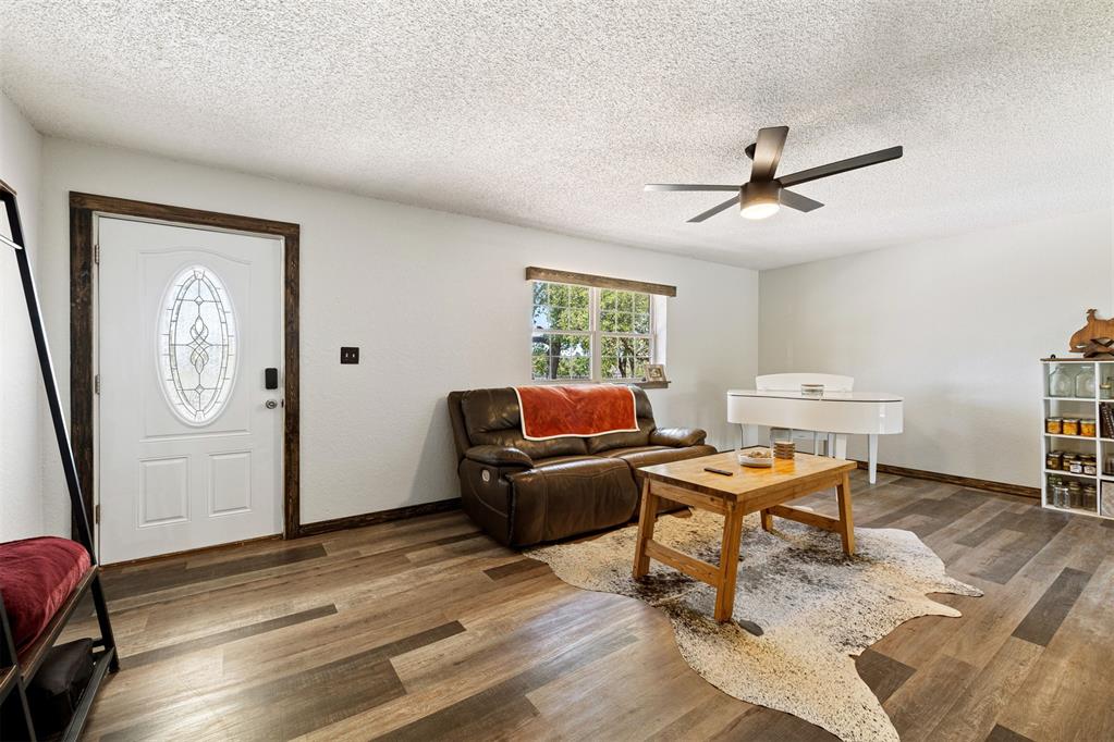 16210 Blanton View Avenue