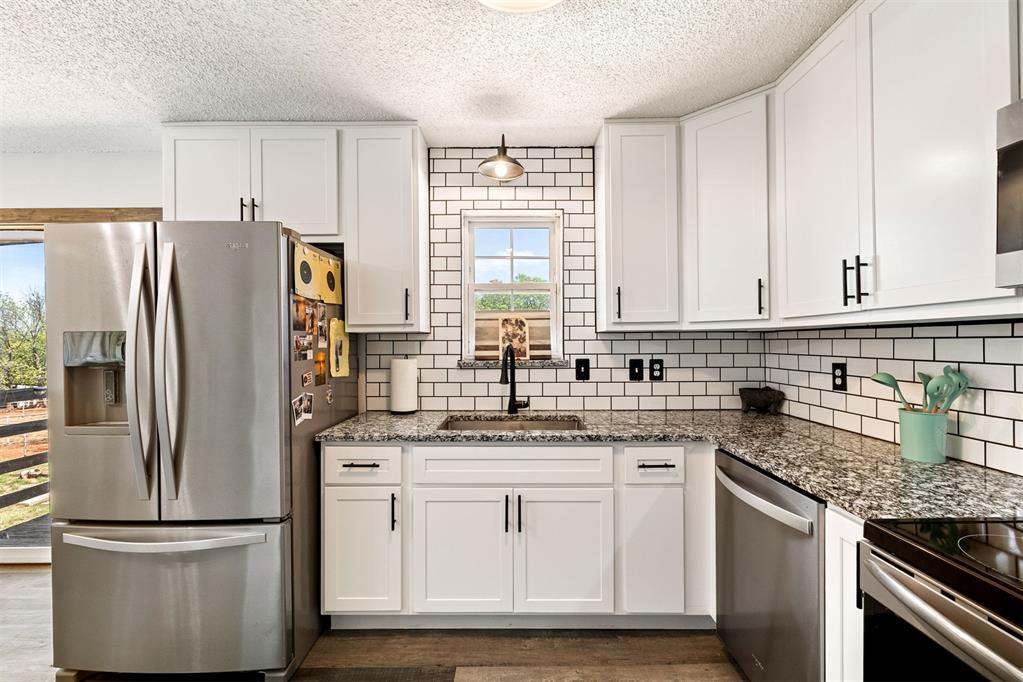 16210 Blanton View Avenue