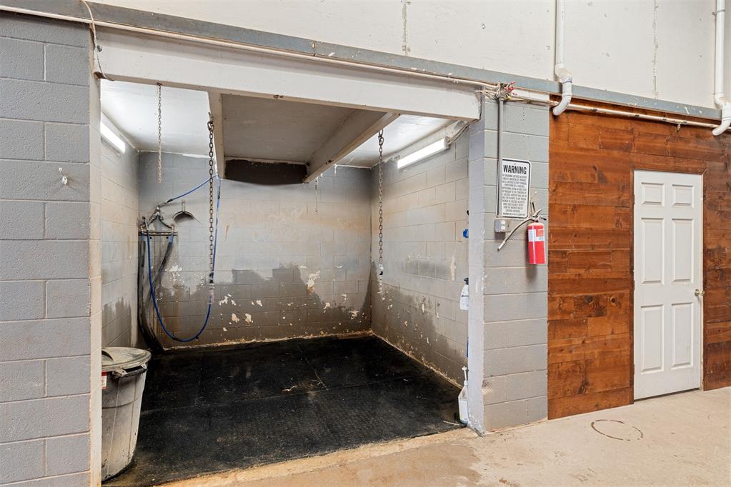 16210 Blanton View Avenue