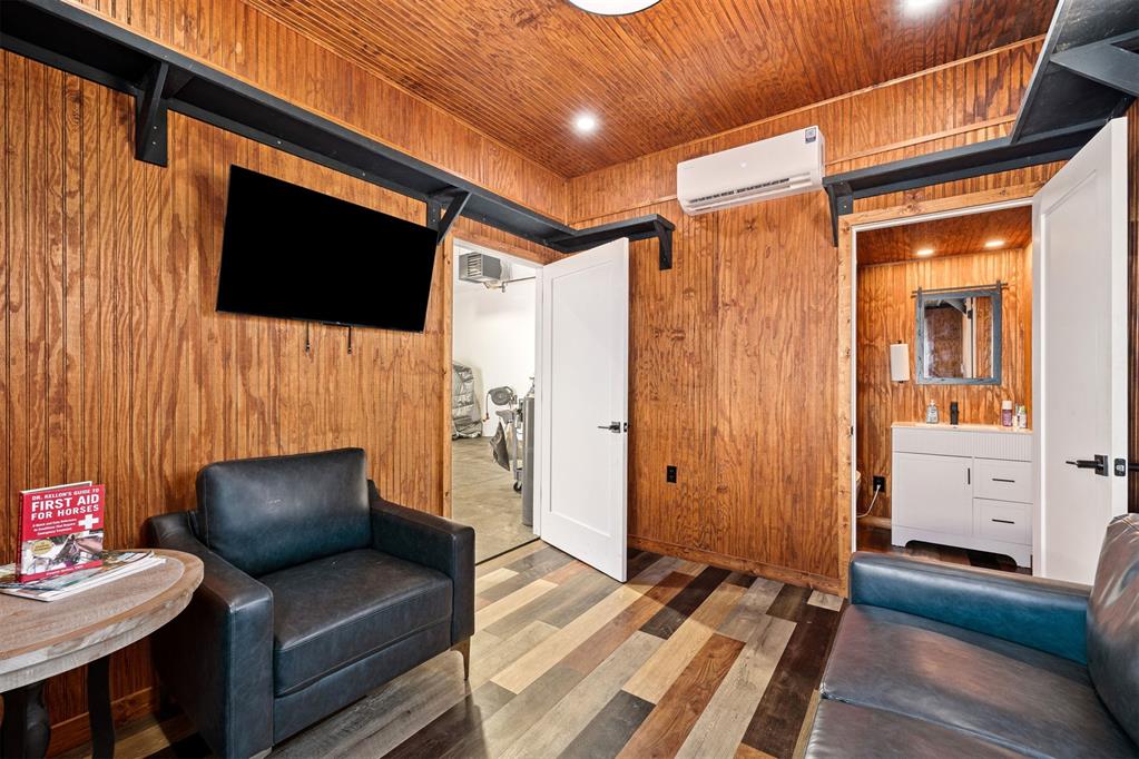 16210 Blanton View Avenue