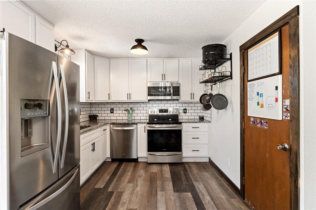 16210 Blanton View Avenue