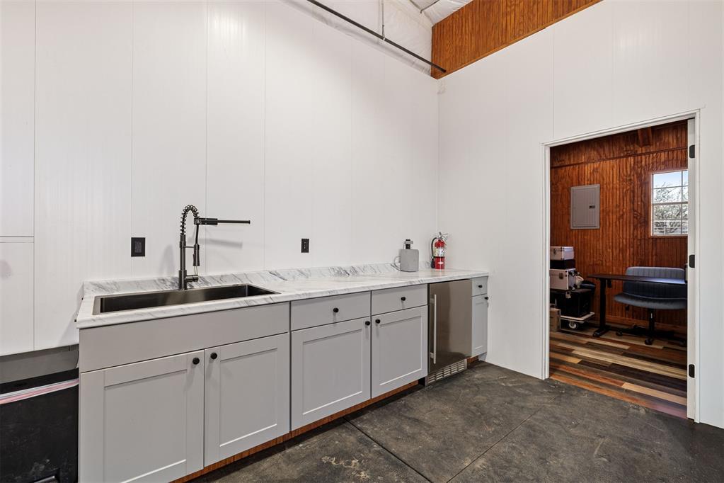 16210 Blanton View Avenue