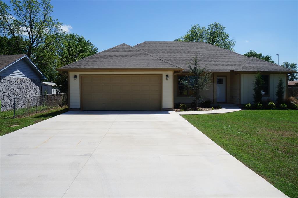 410 W Henderson