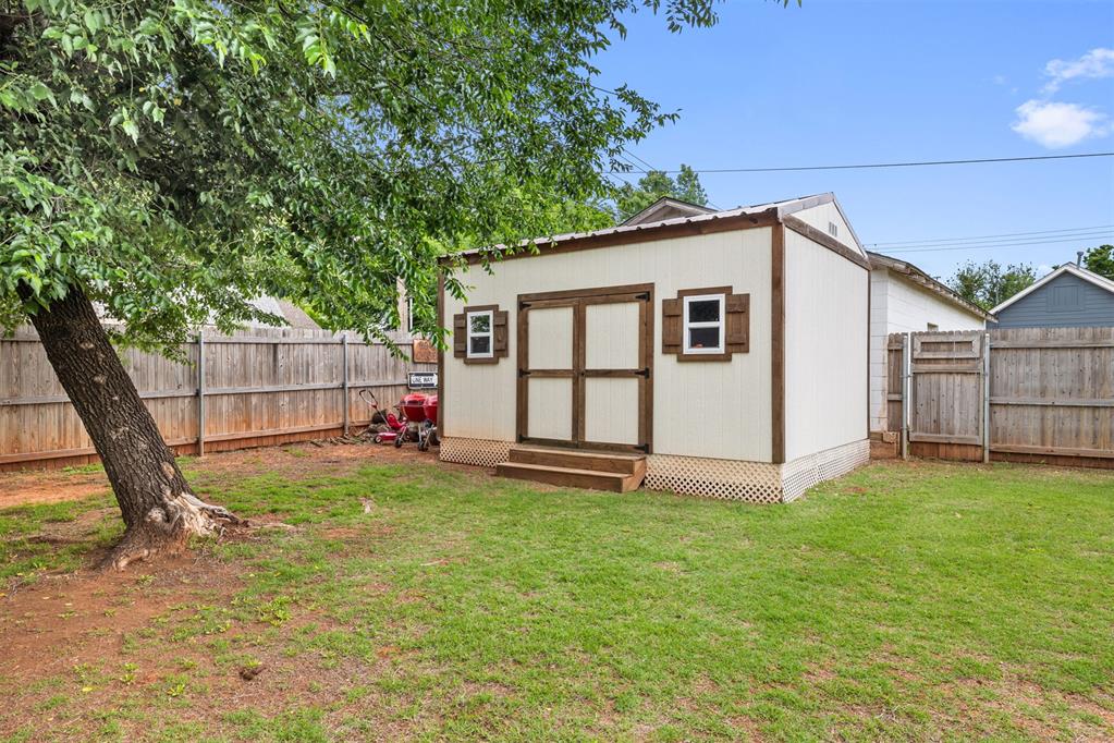 508 N Van Buren Avenue