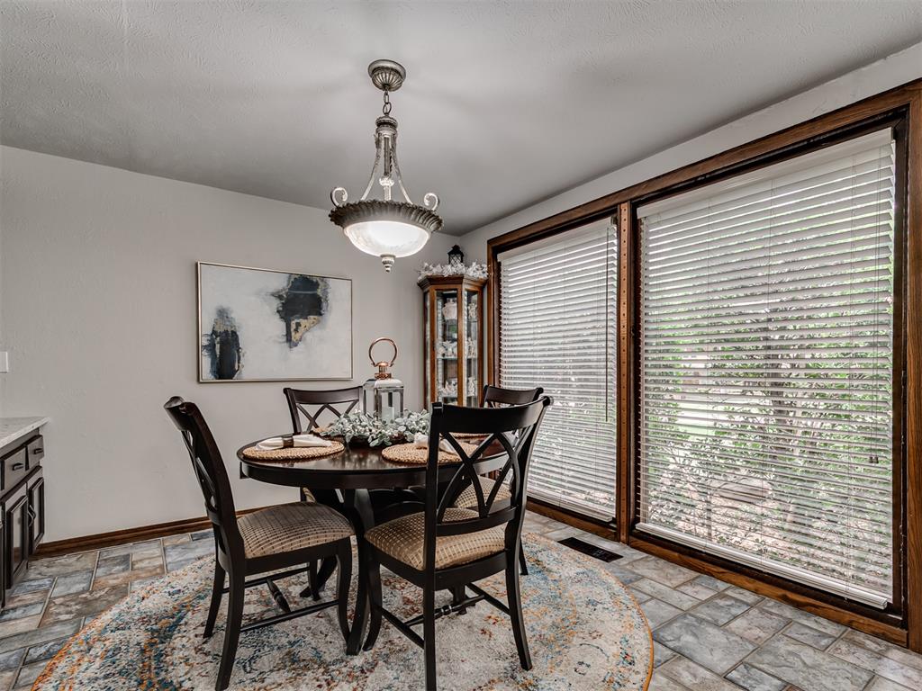 10913 Abbeywood