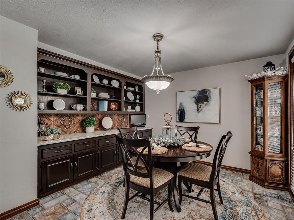 10913 Abbeywood