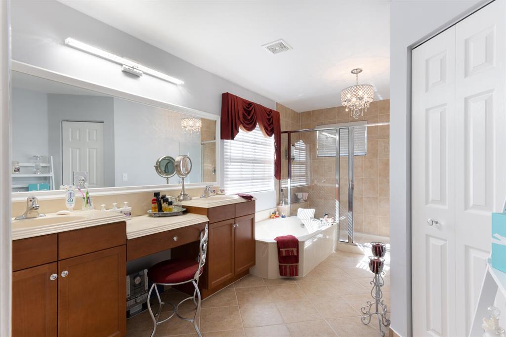 1499 Running Oak Lane