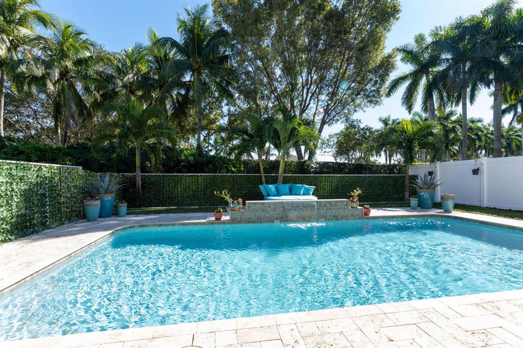 1499 Running Oak Lane