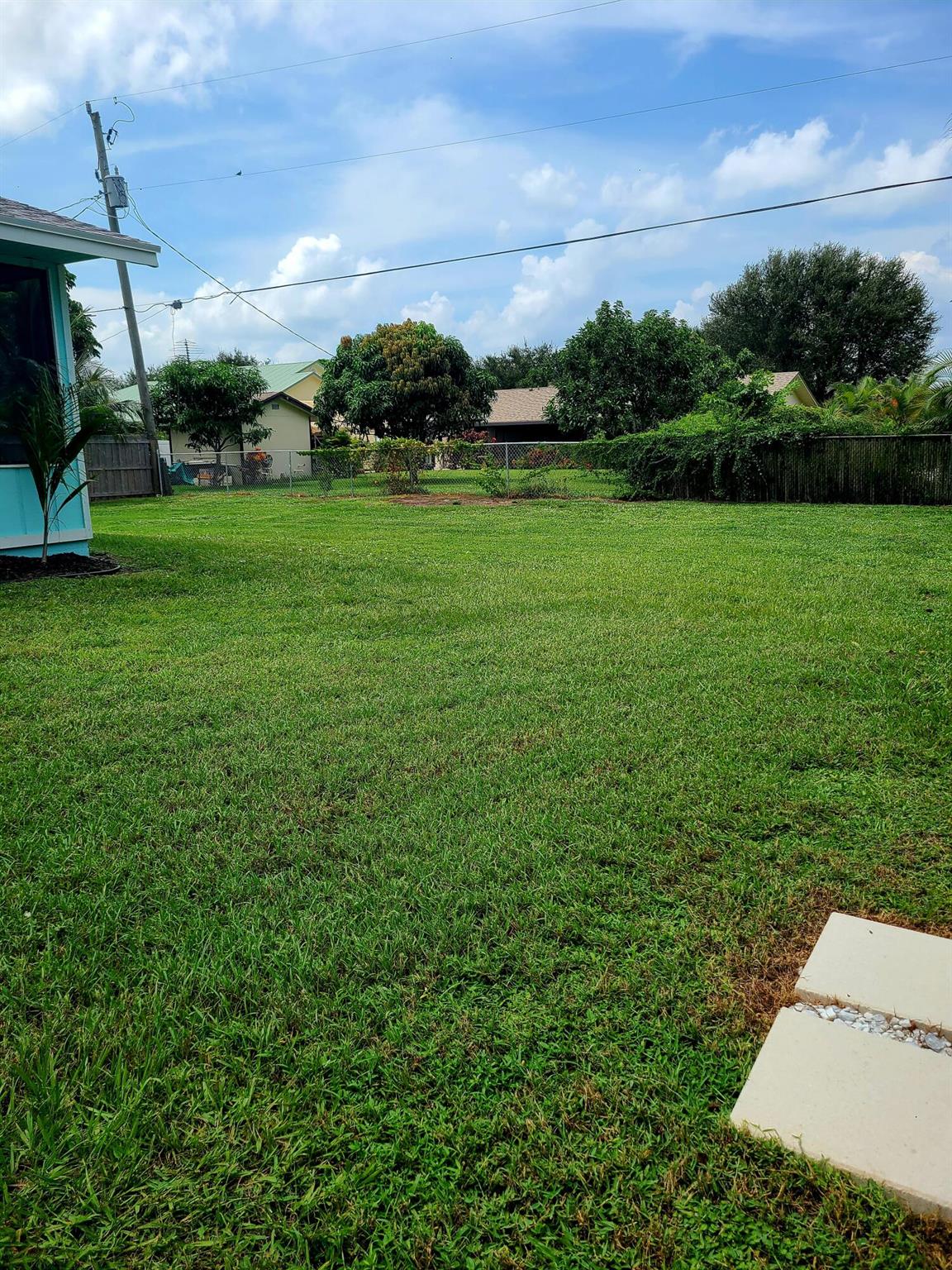 4705 SE Manatee Terrace