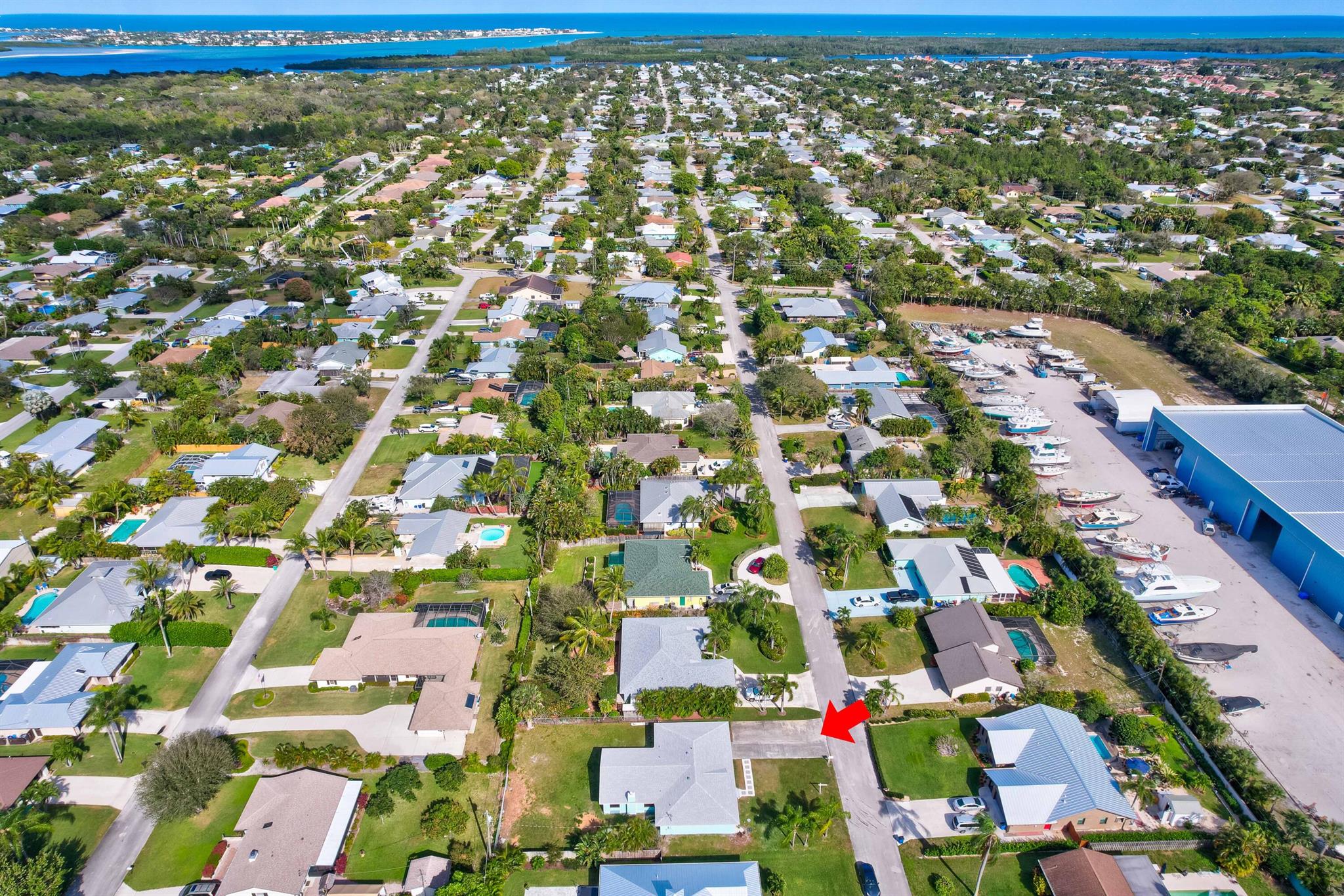 4705 SE Manatee Terrace