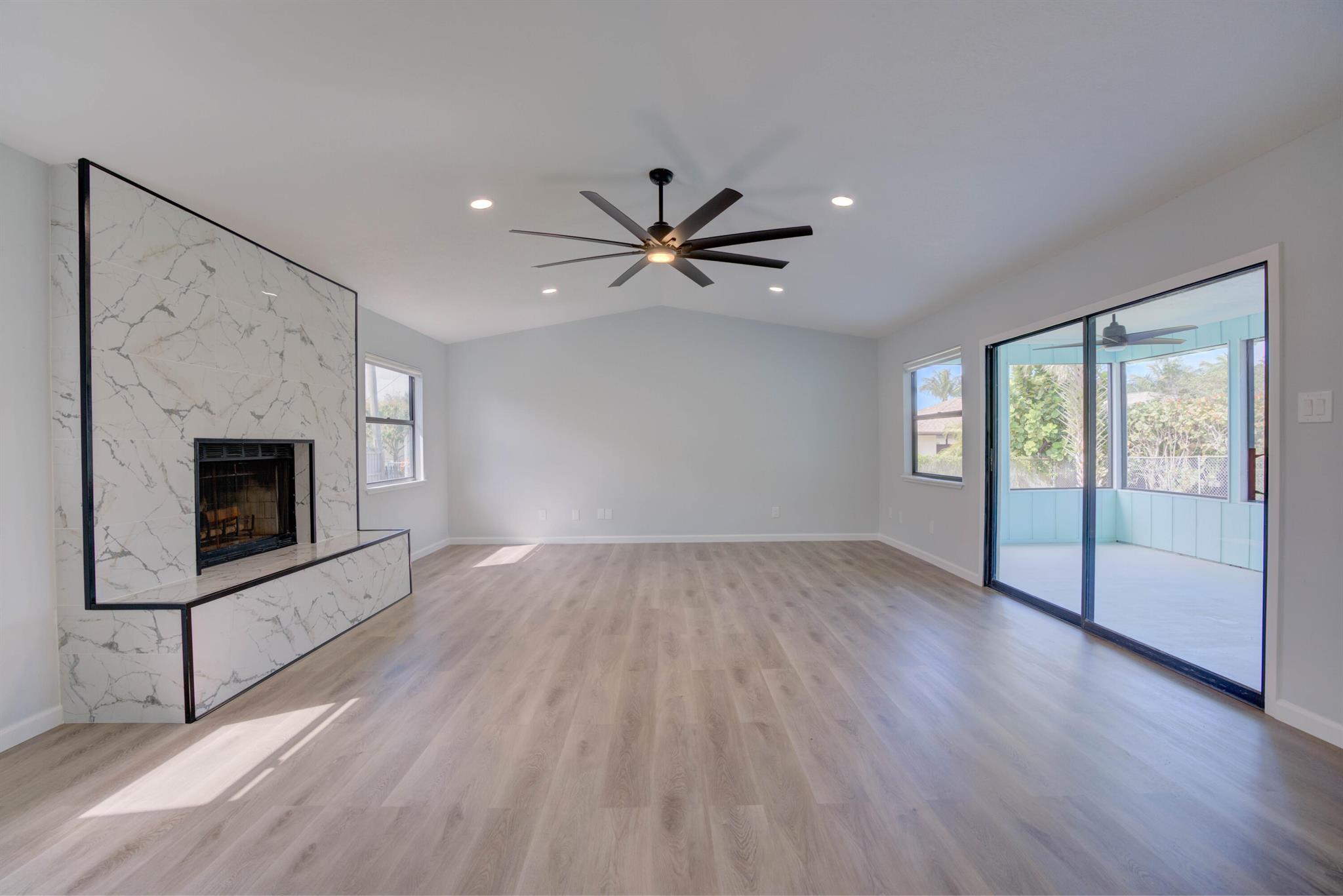 4705 SE Manatee Terrace