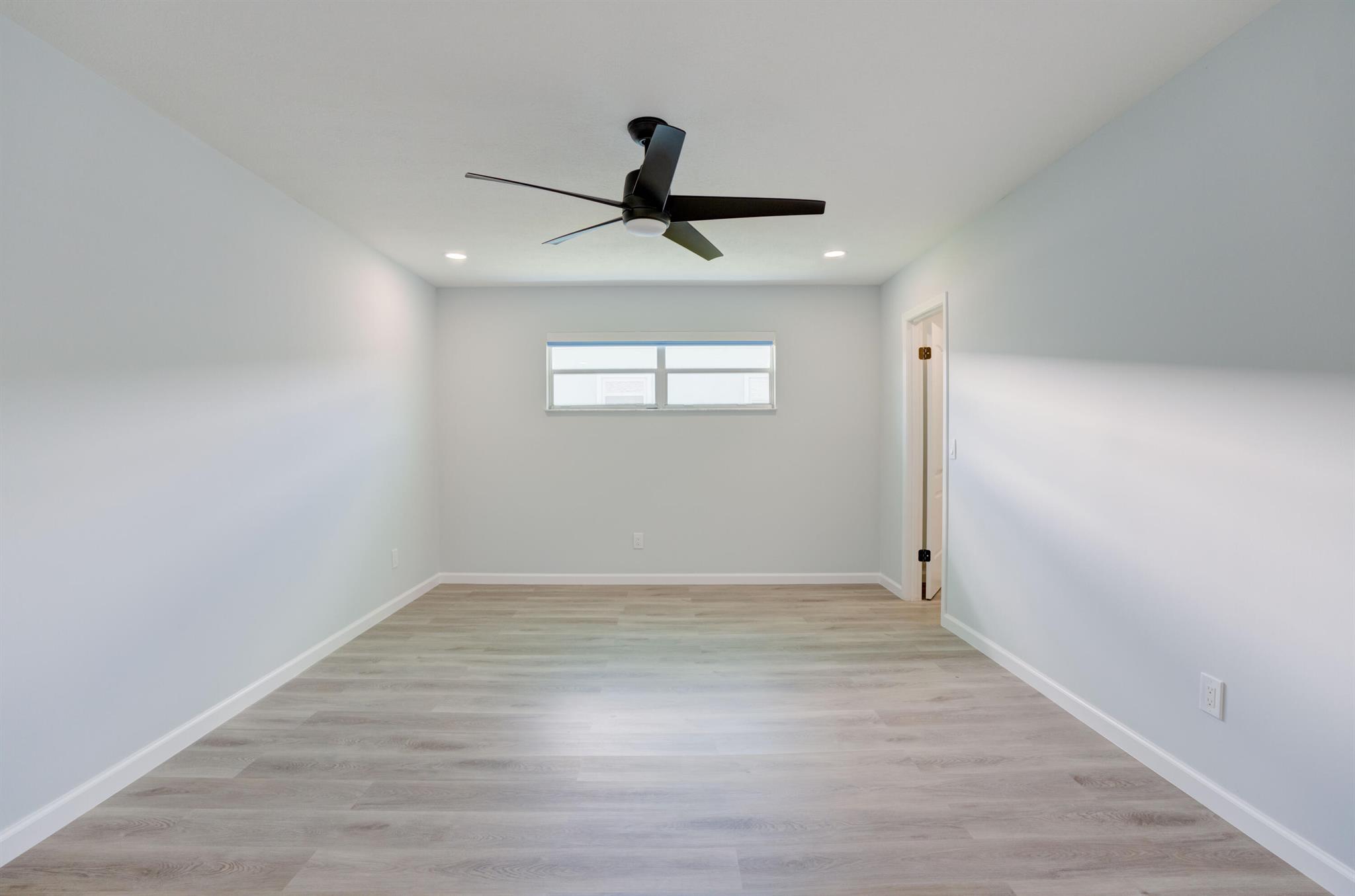 4705 SE Manatee Terrace