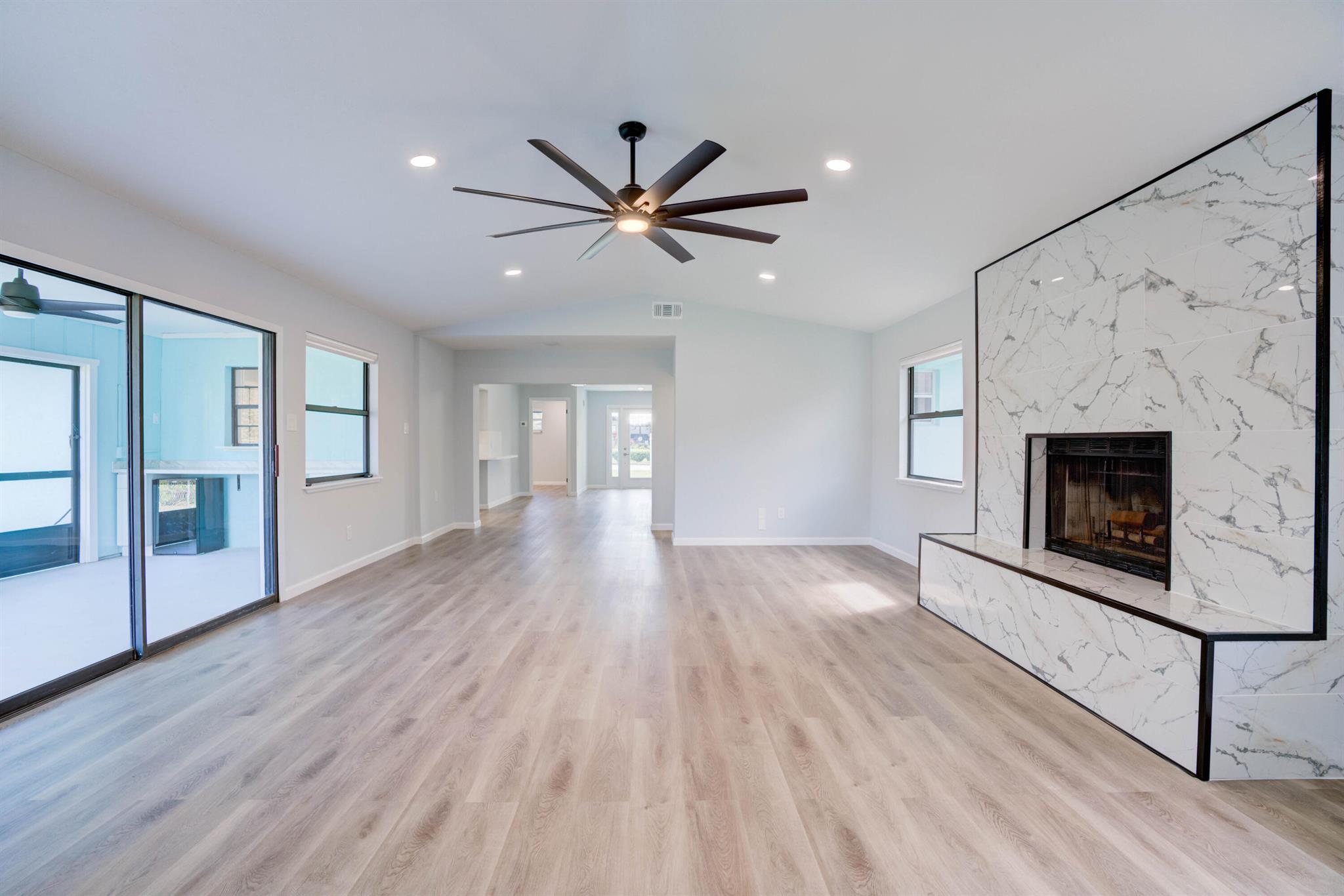 4705 SE Manatee Terrace