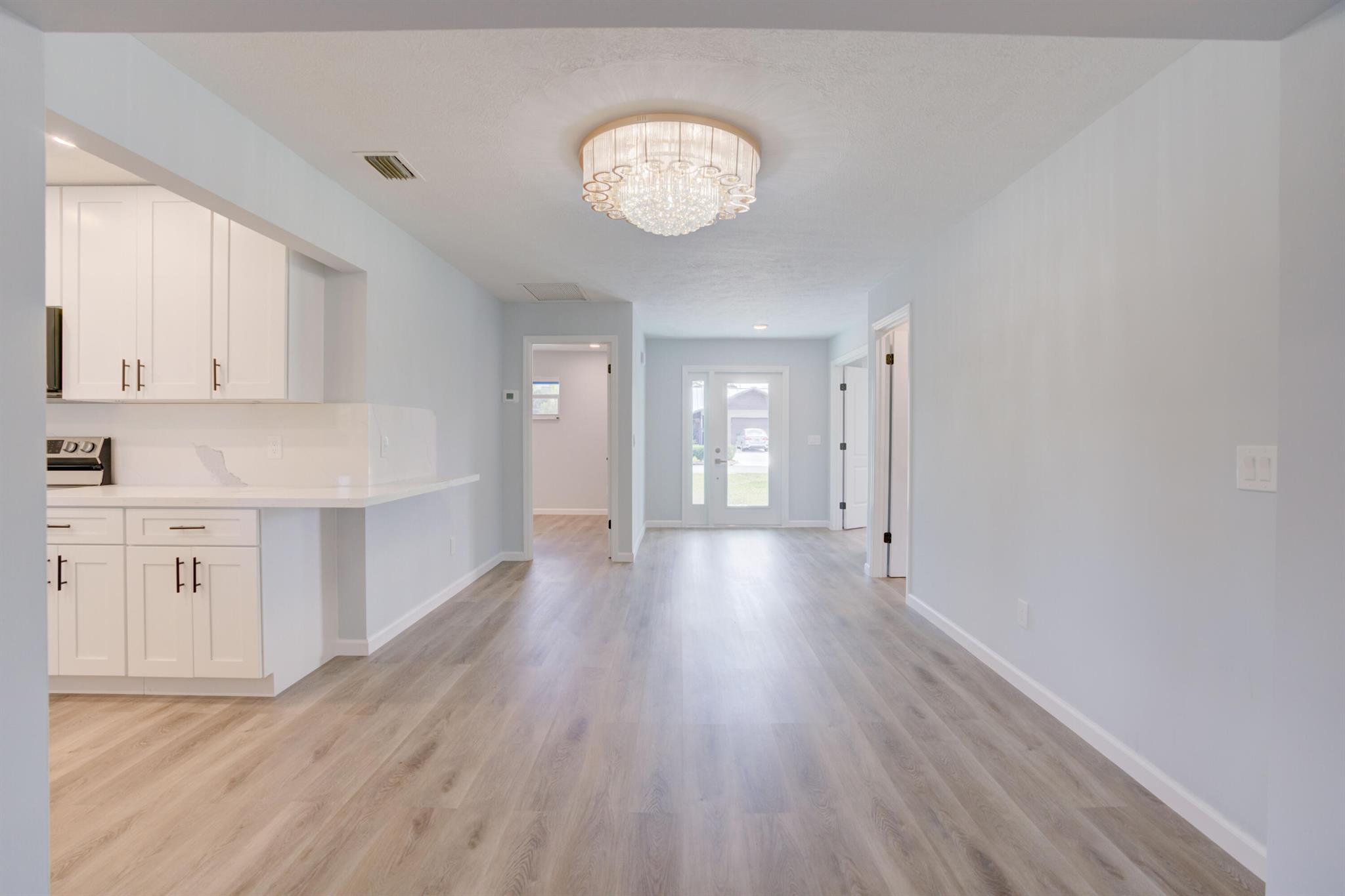 4705 SE Manatee Terrace