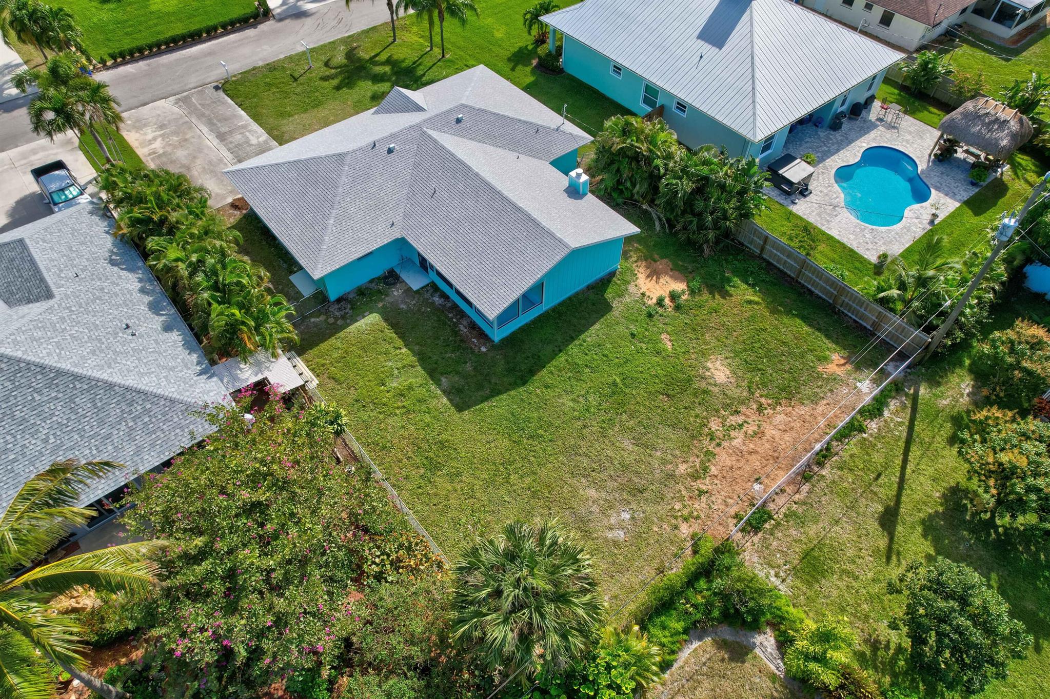 4705 SE Manatee Terrace