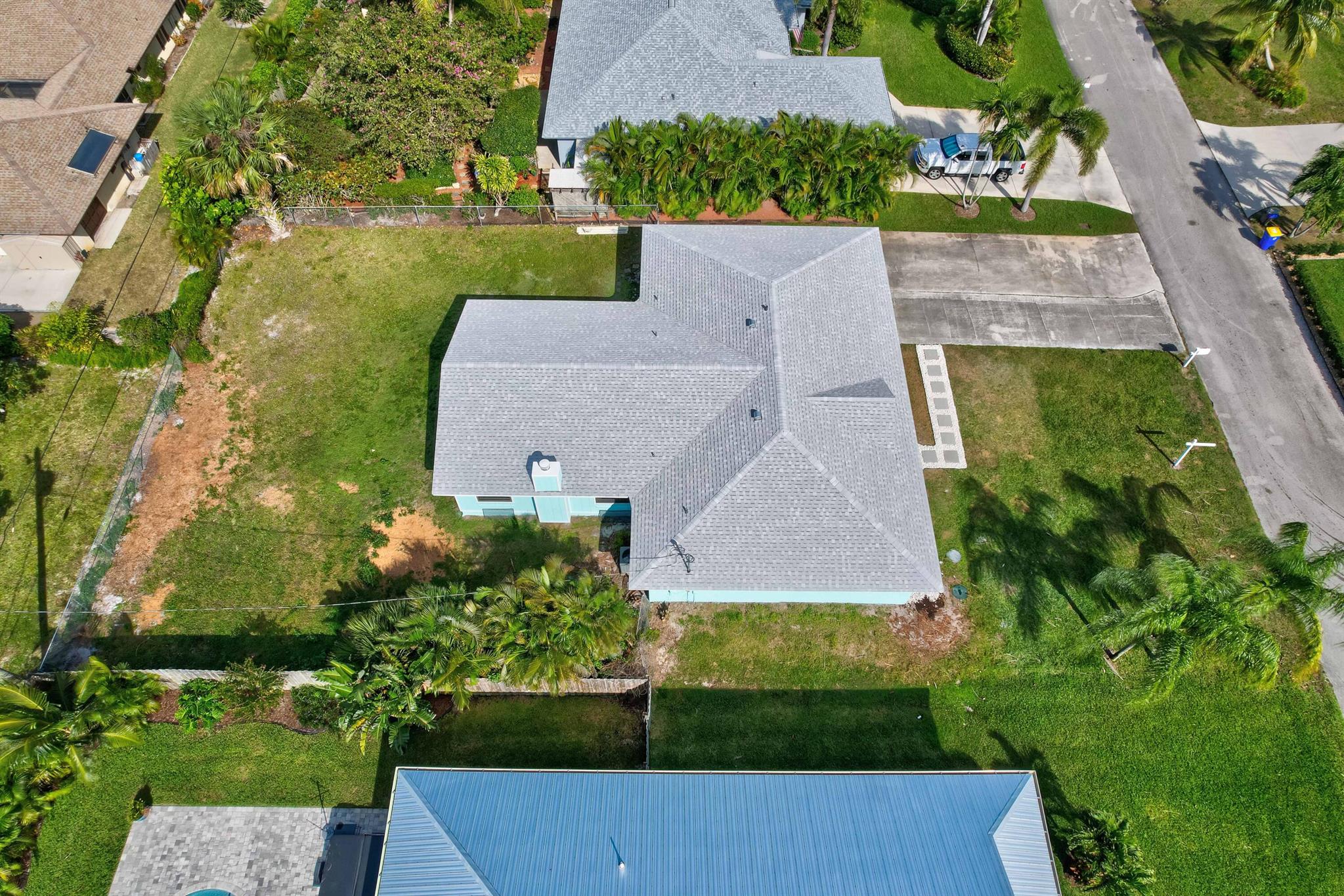 4705 SE Manatee Terrace