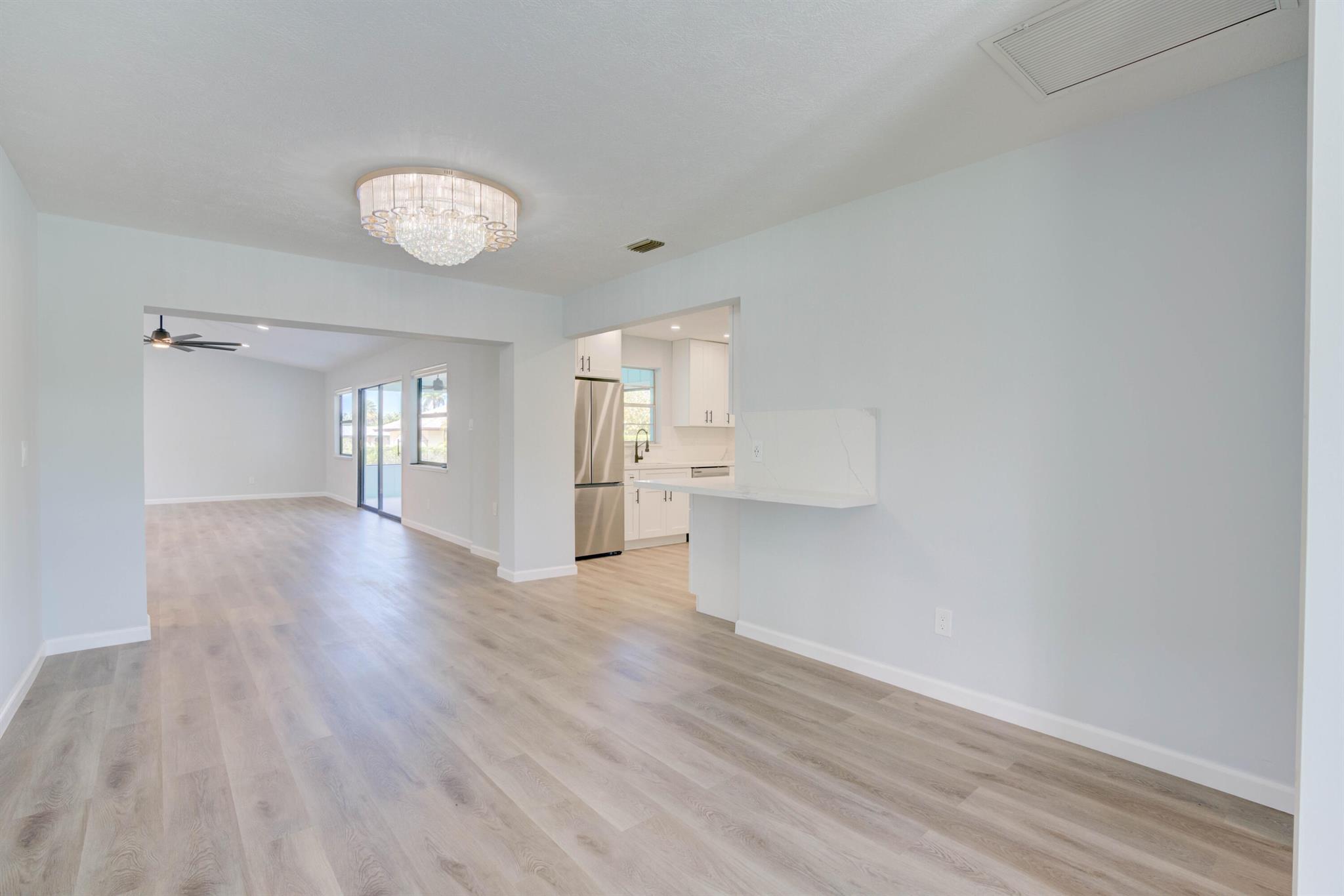 4705 SE Manatee Terrace