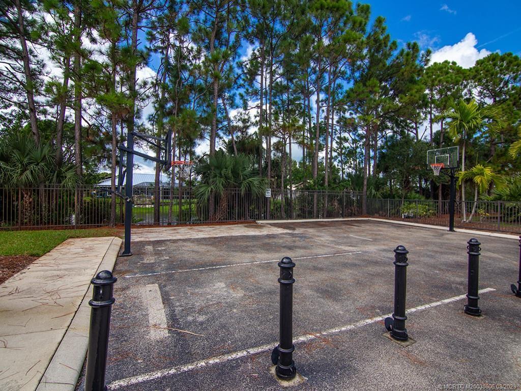 1177 SW Rosemary Court