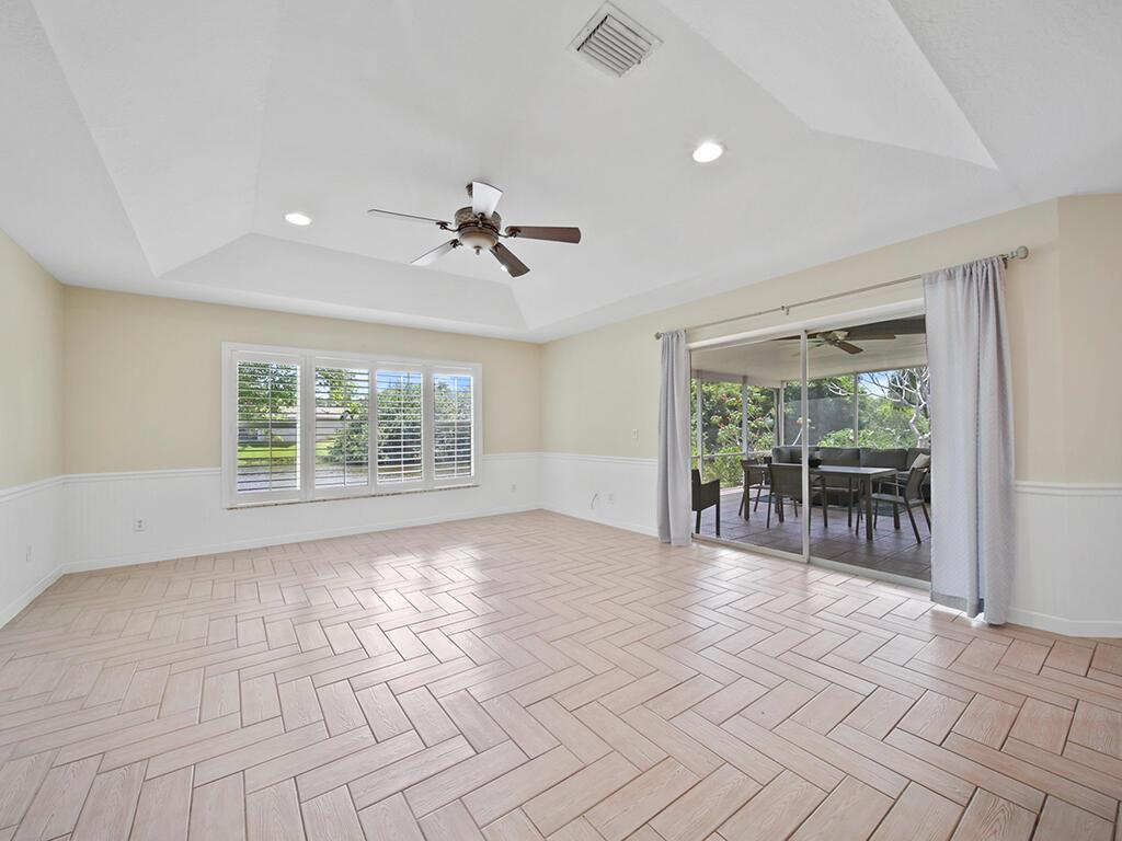 1177 SW Rosemary Court