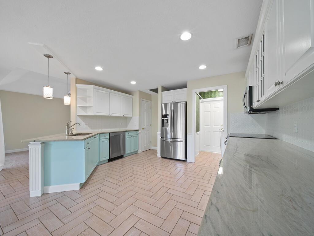 1177 SW Rosemary Court