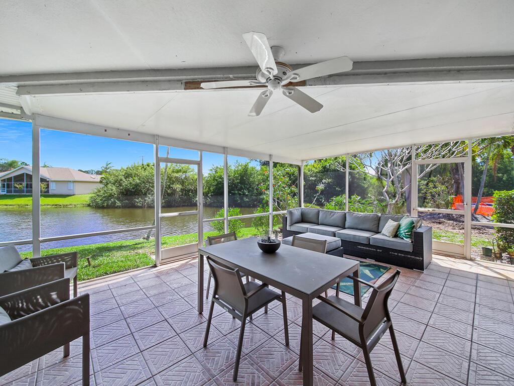 1177 SW Rosemary Court