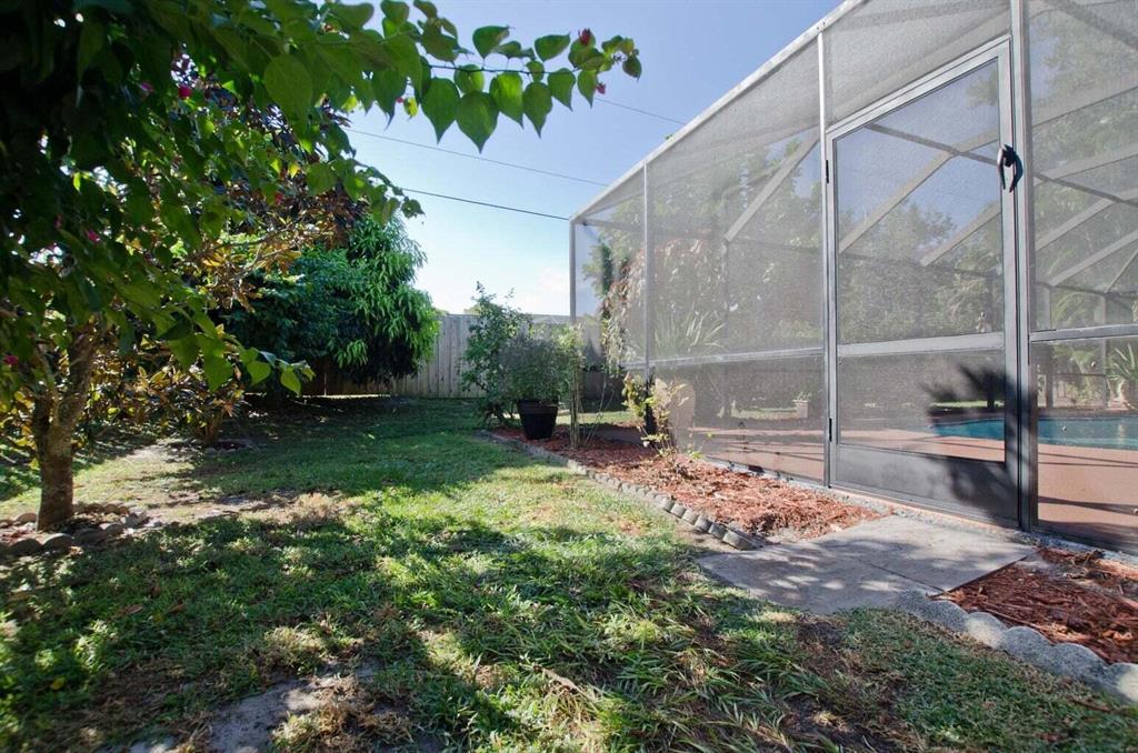 2774 SE Howell Avenue