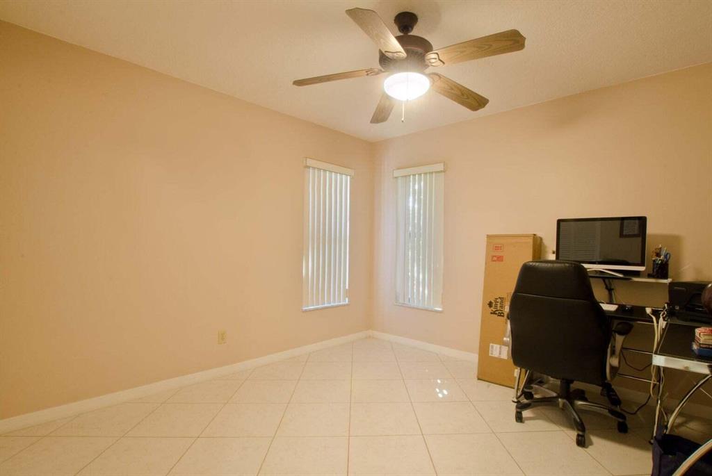 2774 SE Howell Avenue