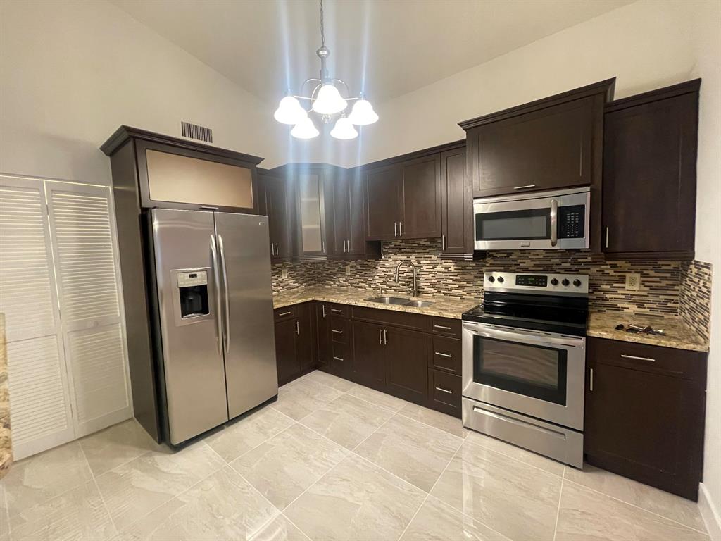 4383 Willow Pond Circle N