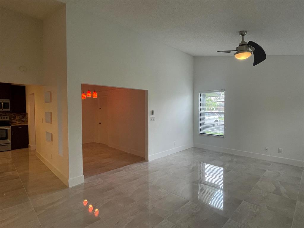 4383 Willow Pond Circle N