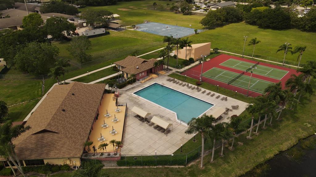 4383 Willow Pond Circle N