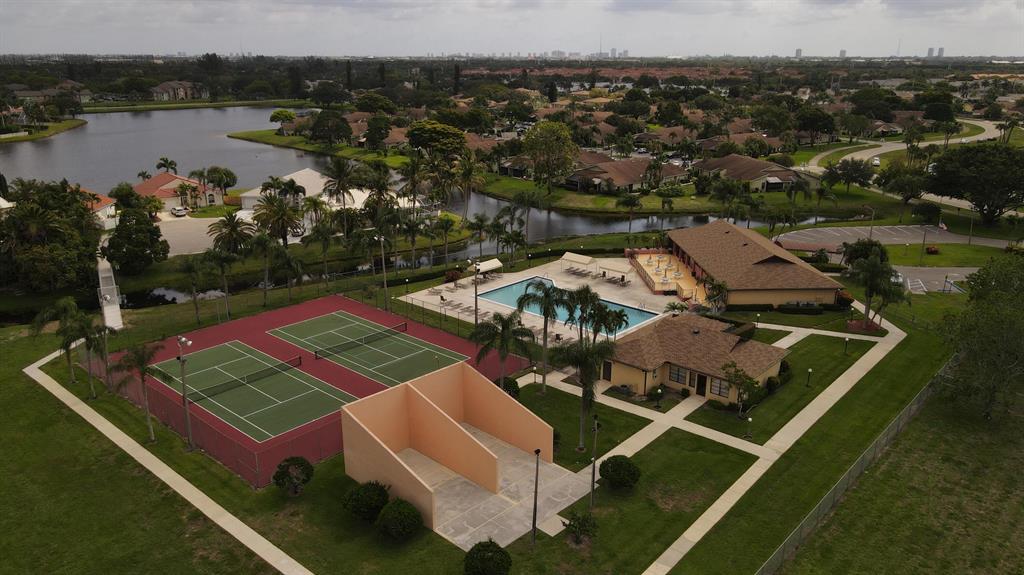 4383 Willow Pond Circle N