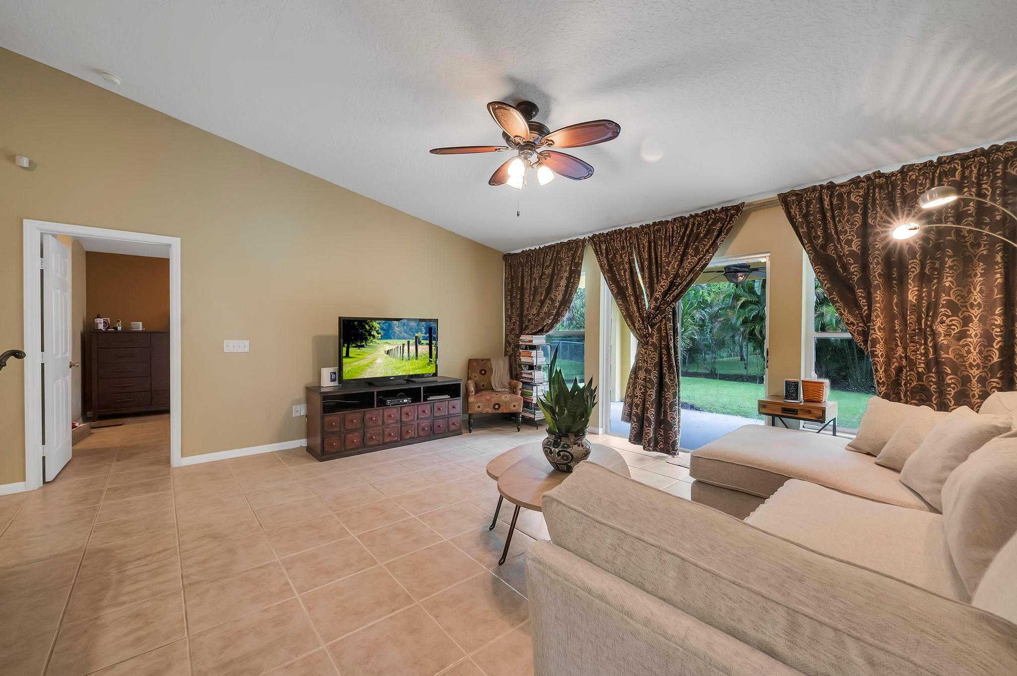 6950 NW Denargo Street