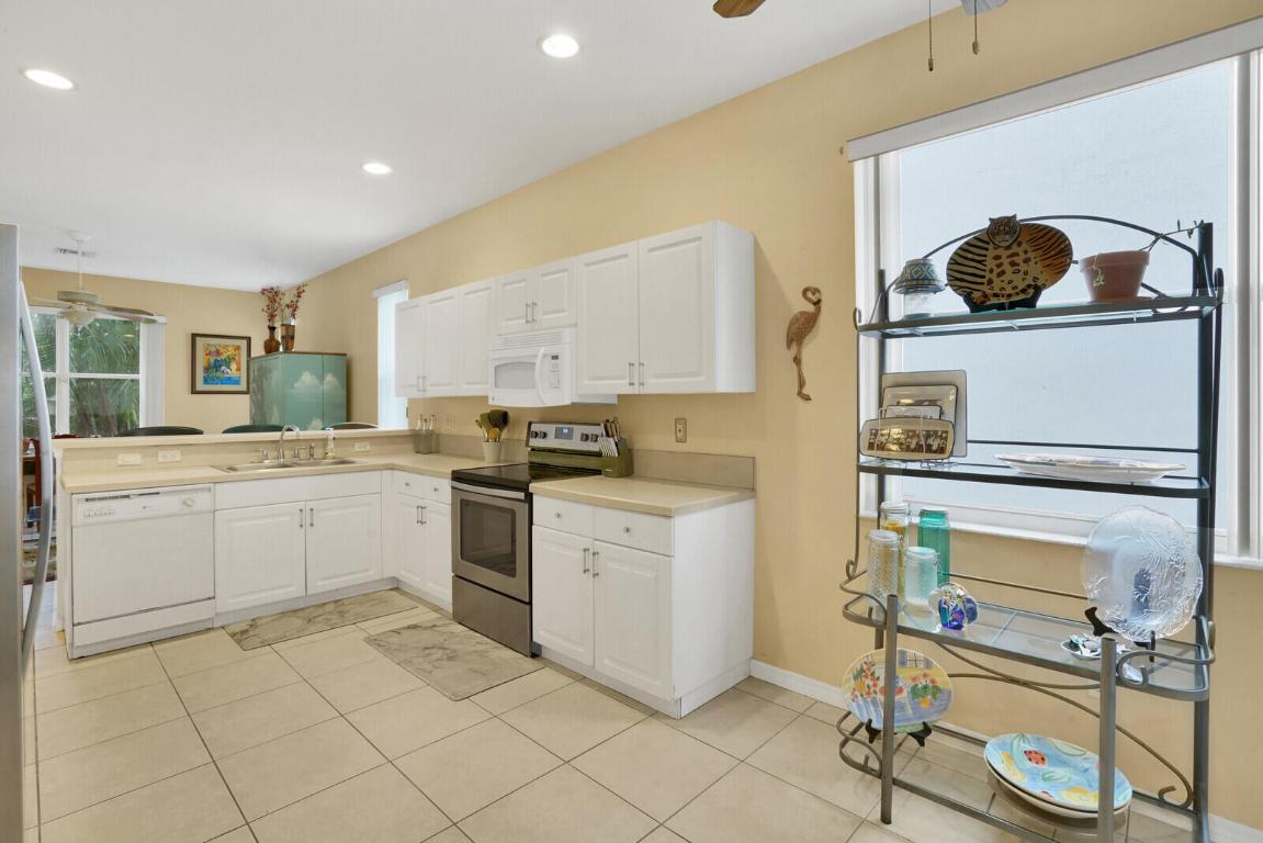 10723 Hidden Bend Way