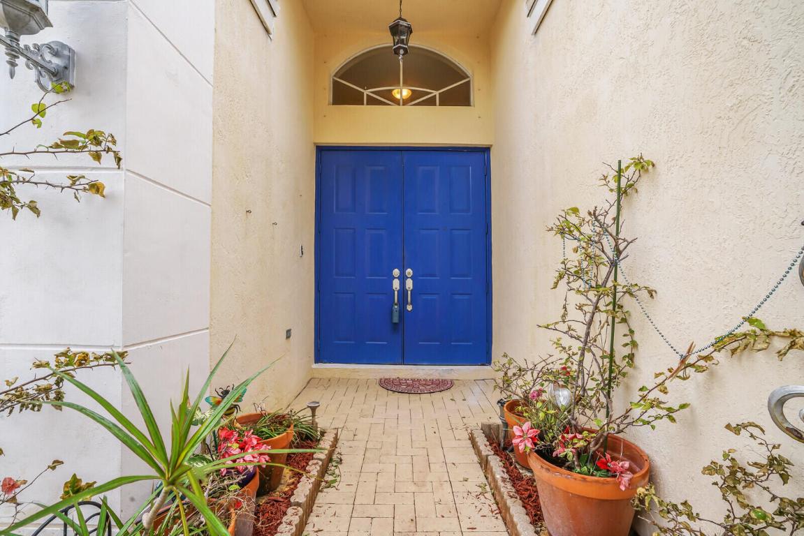 10723 Hidden Bend Way