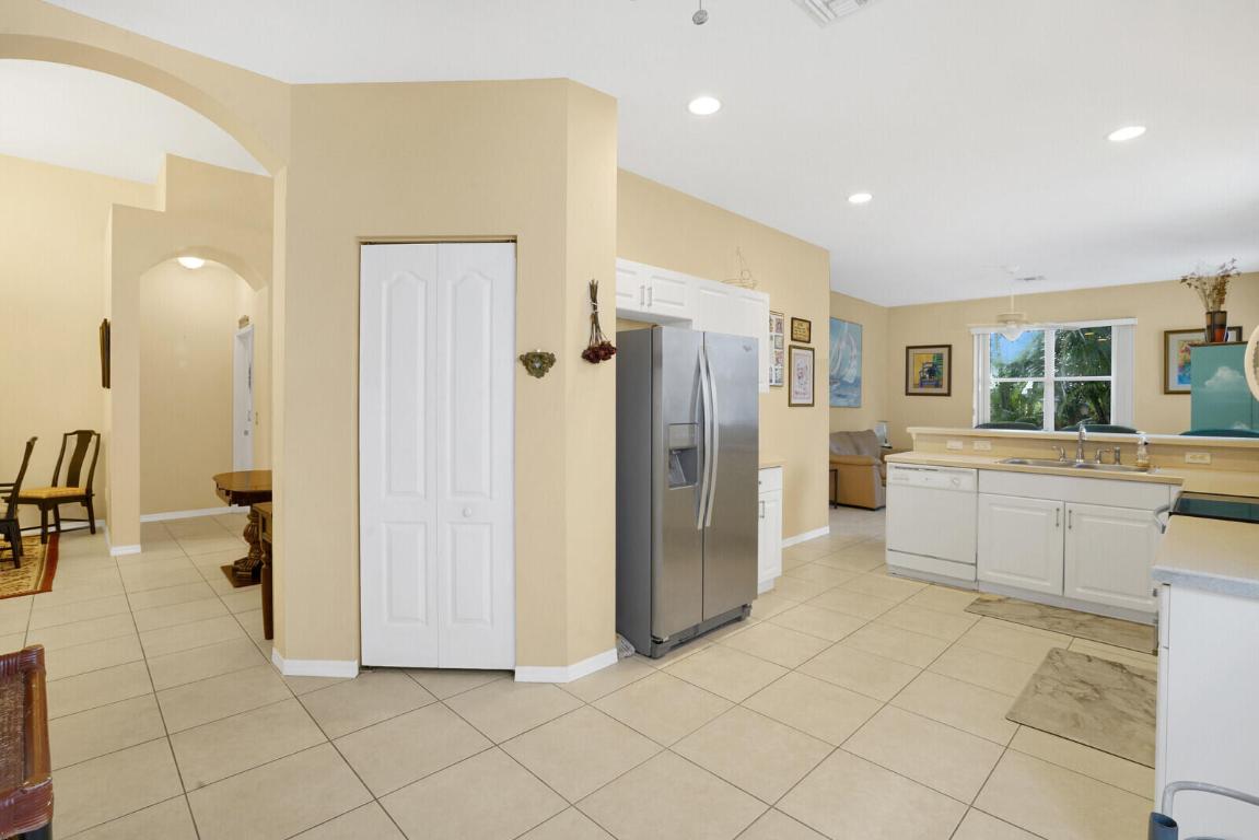 10723 Hidden Bend Way