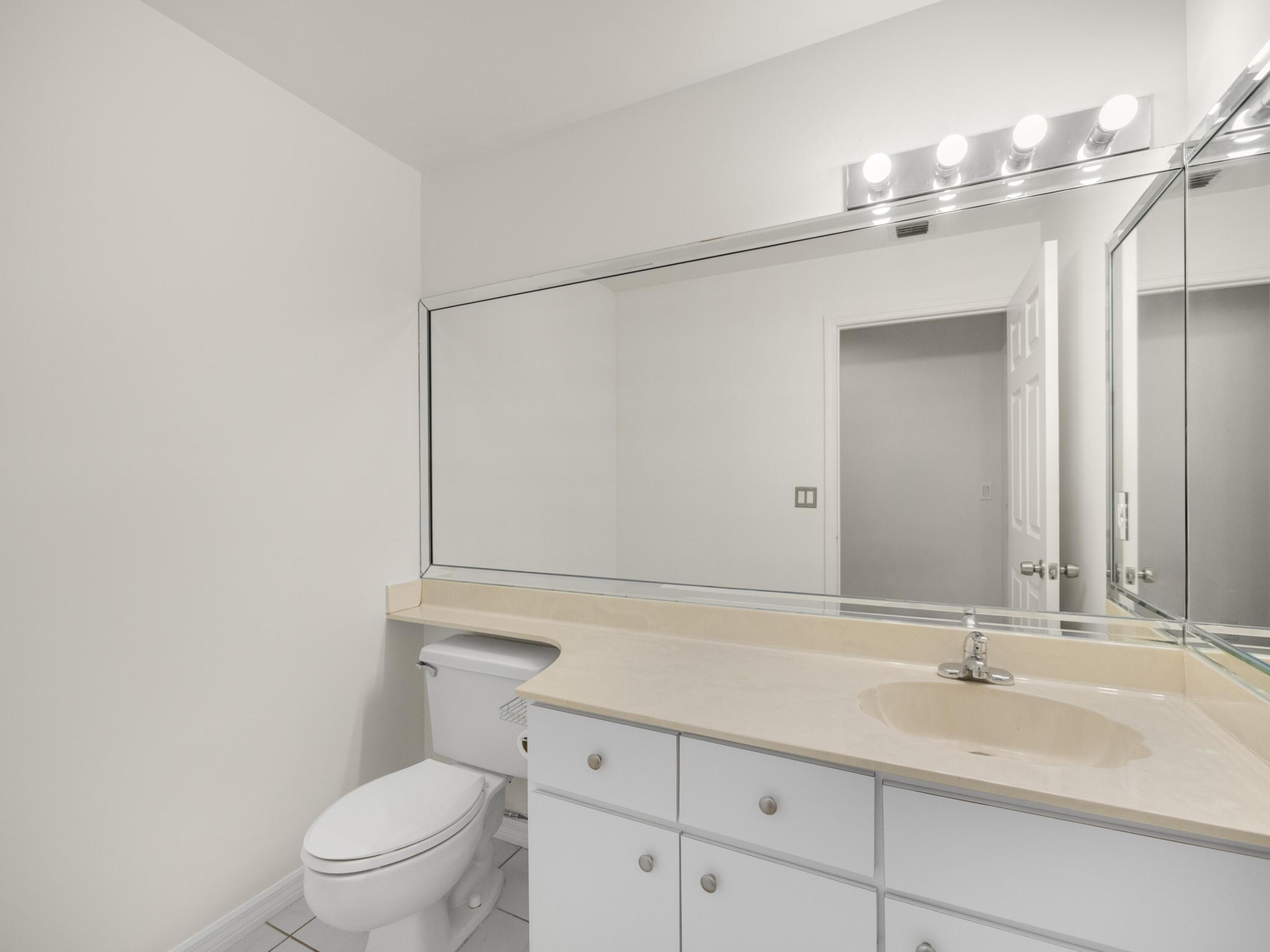 3093 SW Seaboard Avenue