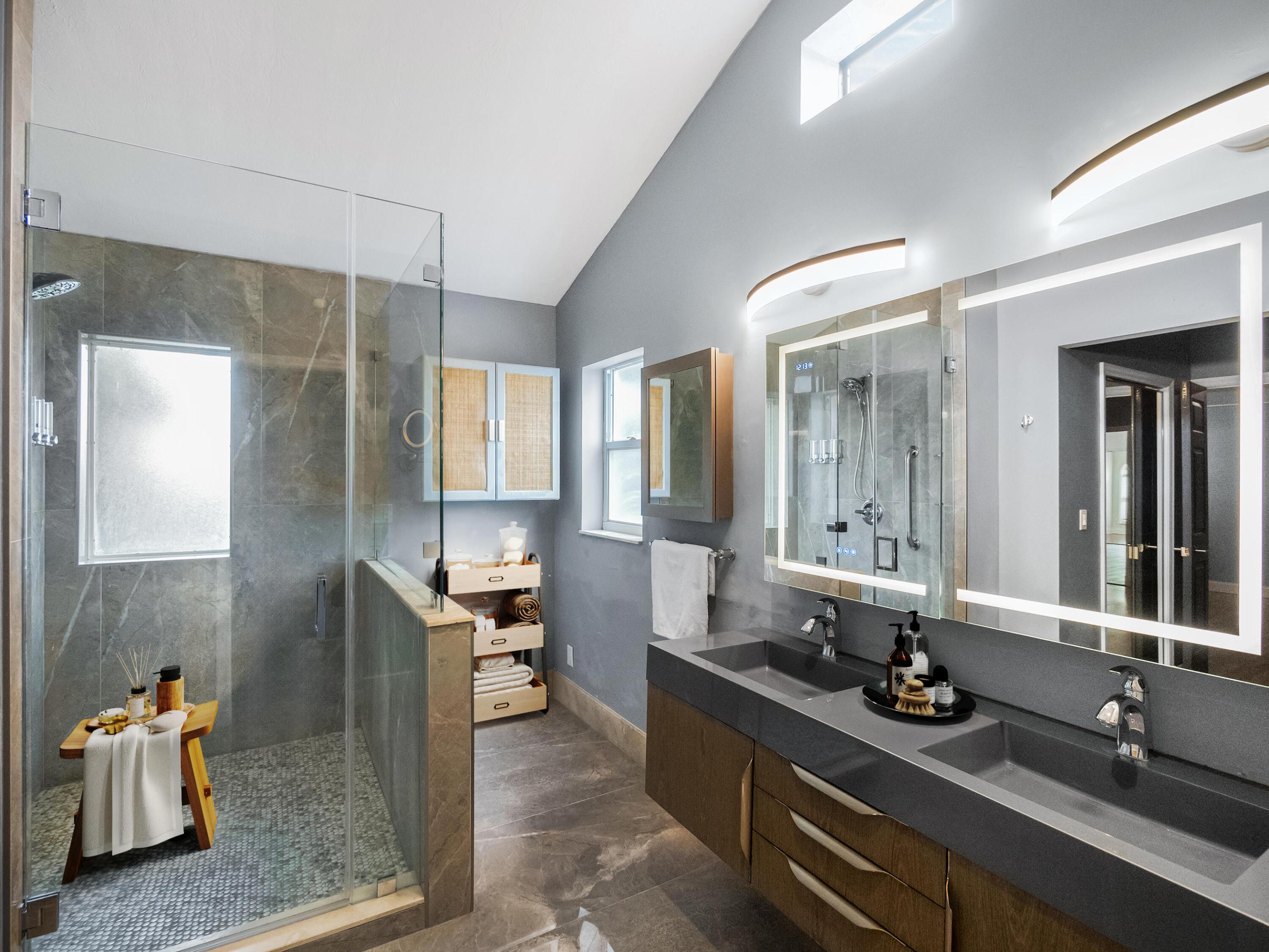 3093 SW Seaboard Avenue