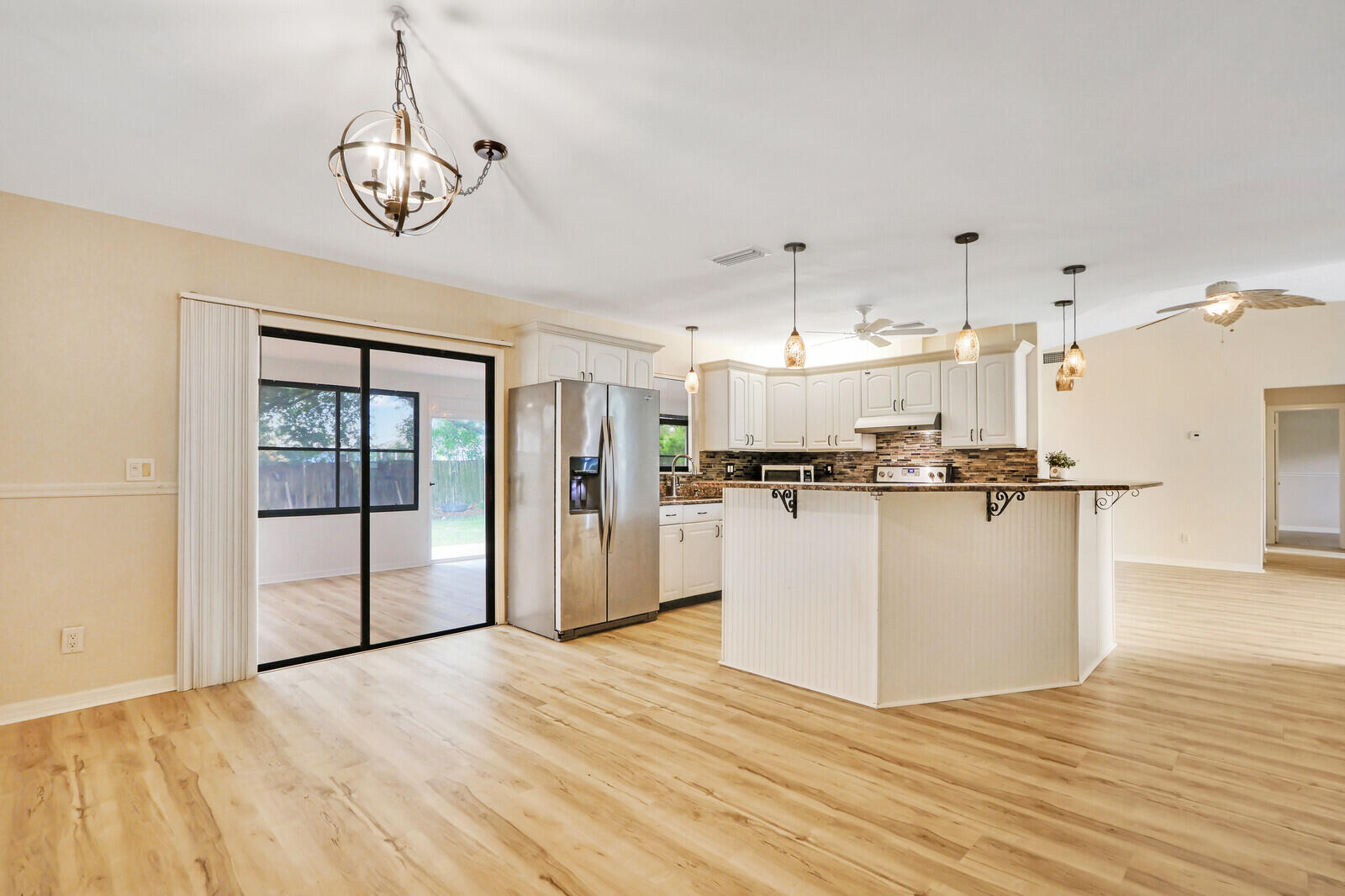 2391 SE Mariola Avenue