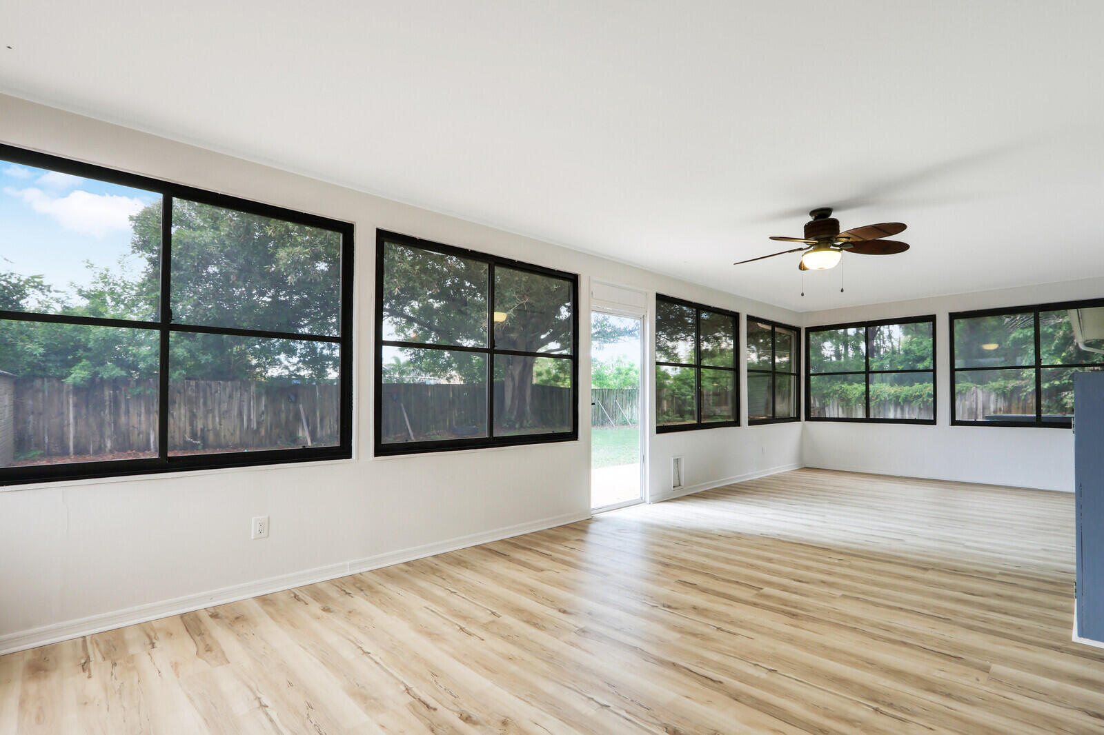 2391 SE Mariola Avenue