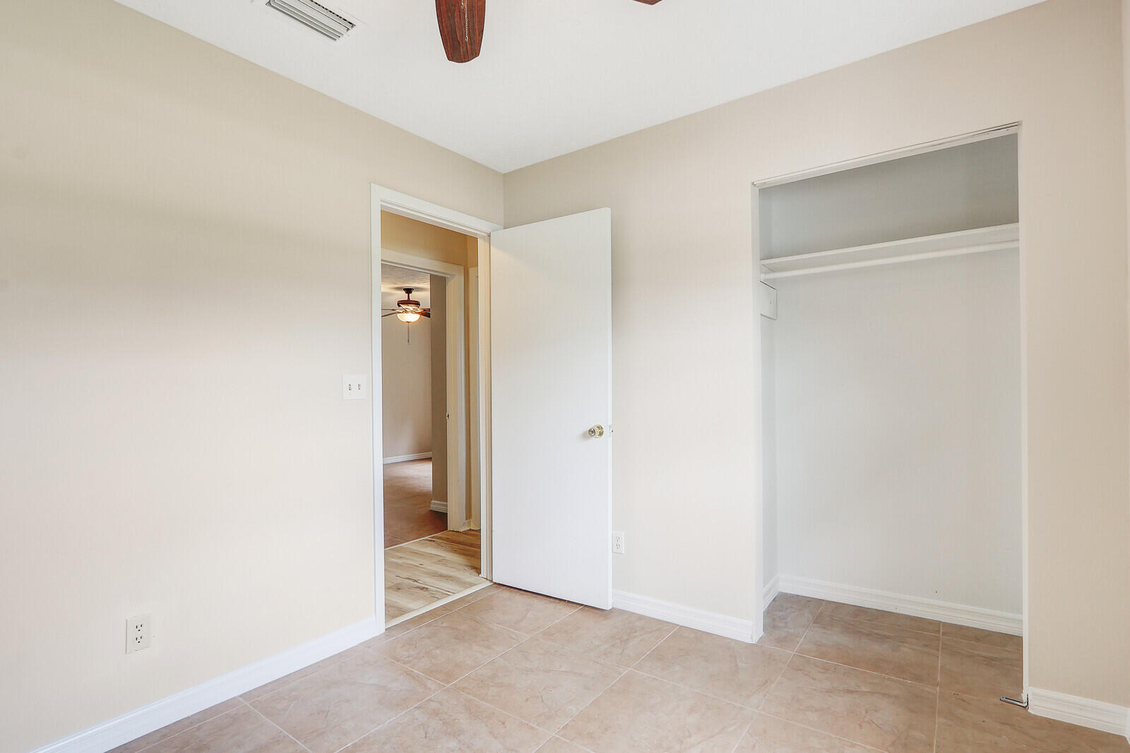 2391 SE Mariola Avenue