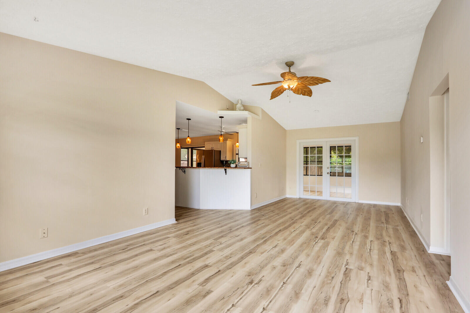 2391 SE Mariola Avenue