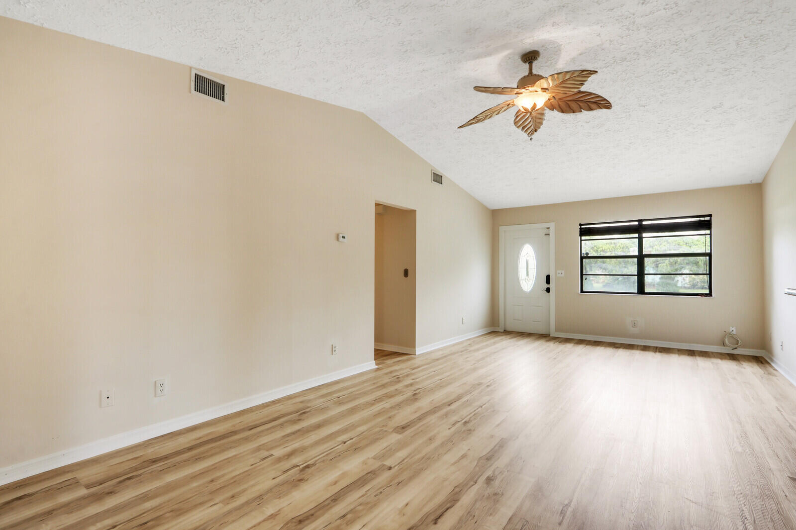 2391 SE Mariola Avenue