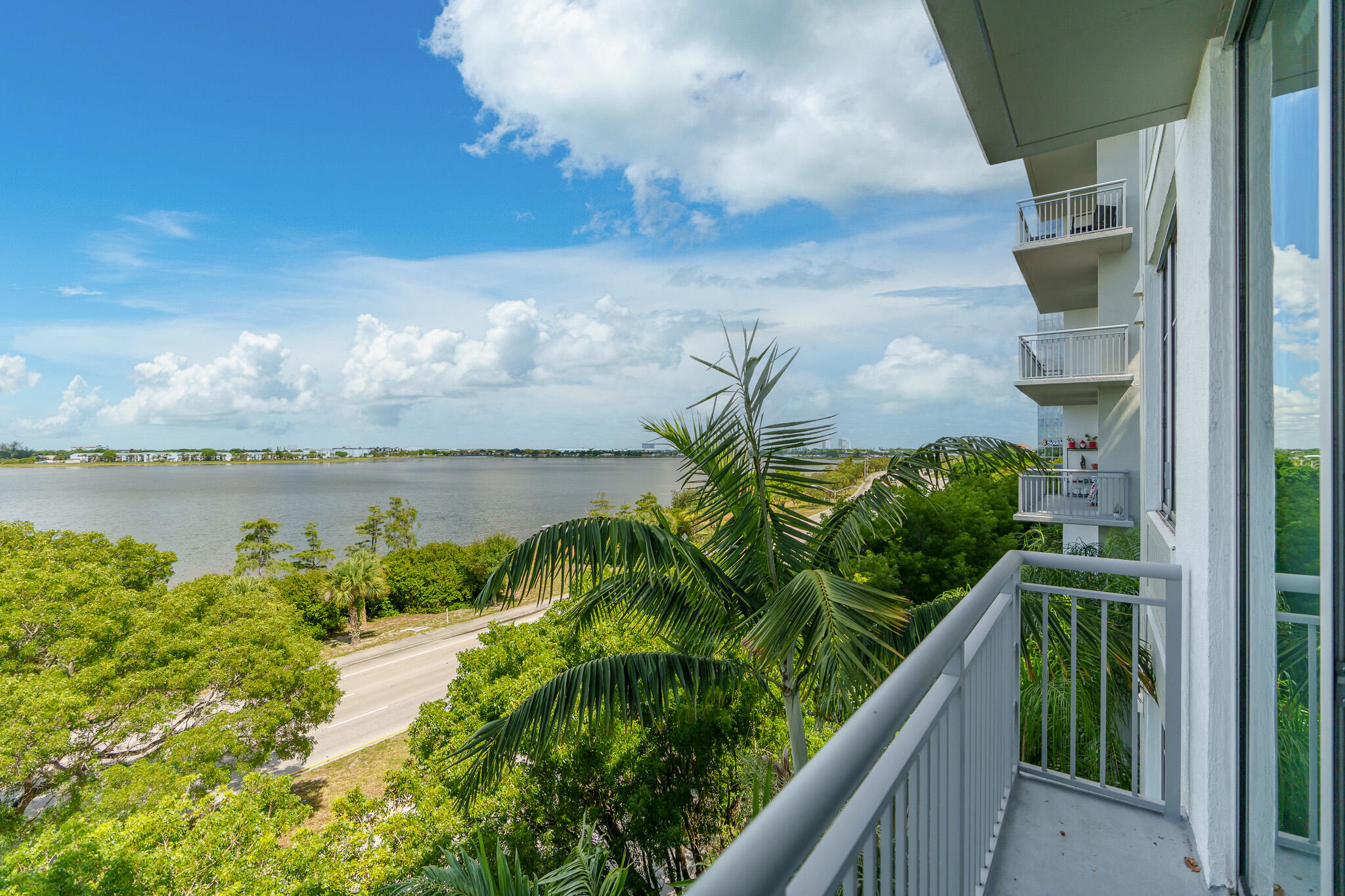 300 S Australian Avenue 423